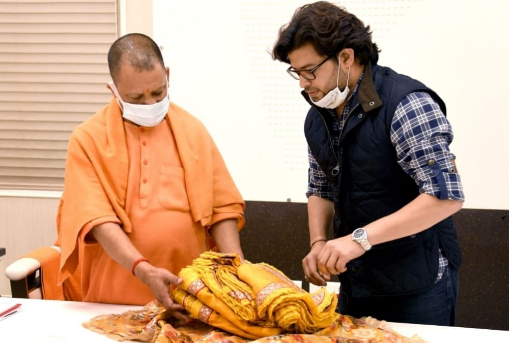 Ramlala wore a special dress on vasant panchami.