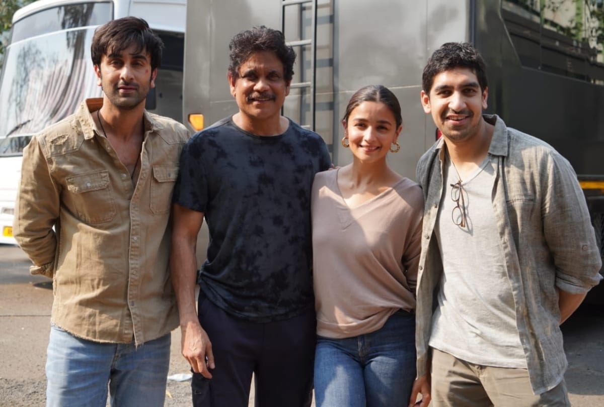 Nagarjuna Akkineni shared photos from Brahmastra Set poses candidly with Ranbir Kapoor, Alia Bhatt, Ayan Mukerji