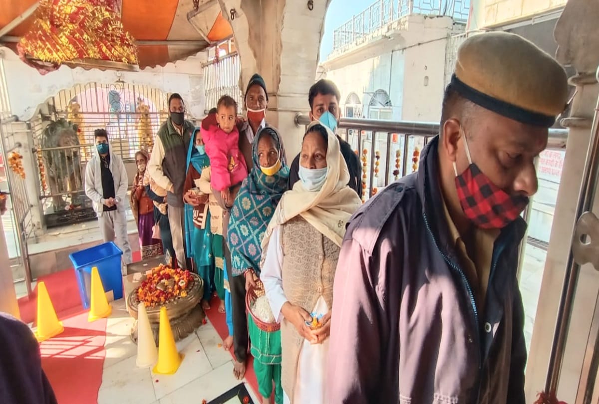 Shaktipeeth garbhagriha opens after 11 months in Himachal pradesh on Basant Panchami 2021