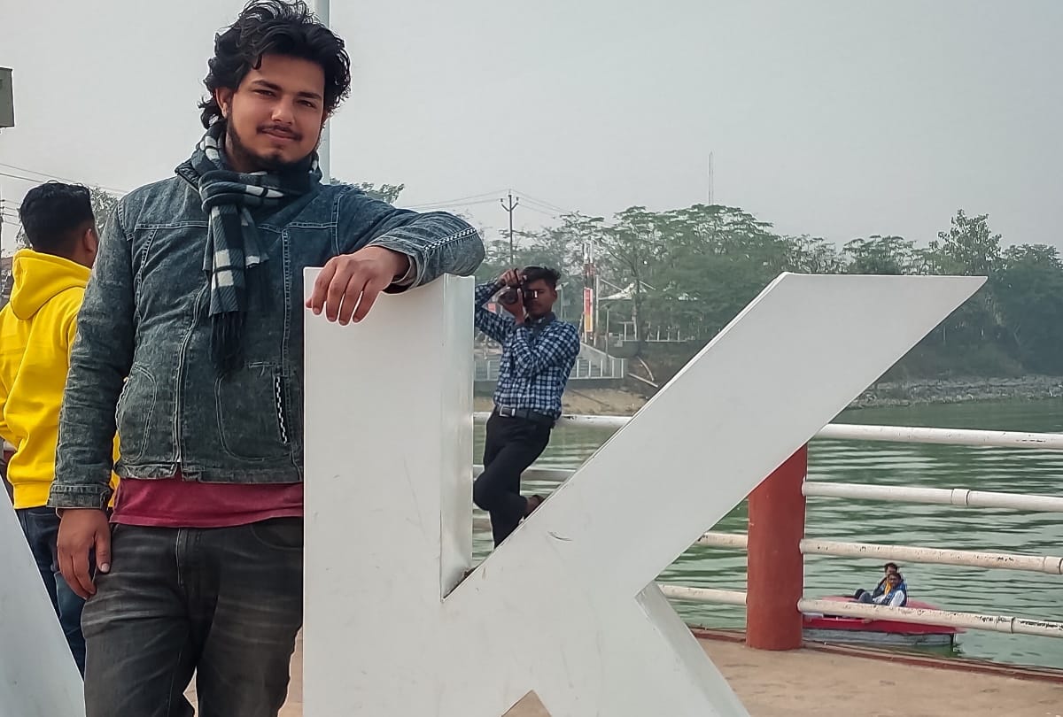 Gorakhpur UP Shubham Pandey News: Gorakhpur young man erase Gandi baat in many trains