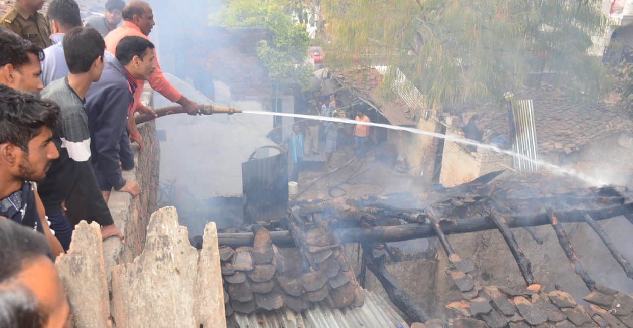 village,fire,home,driver,rupees