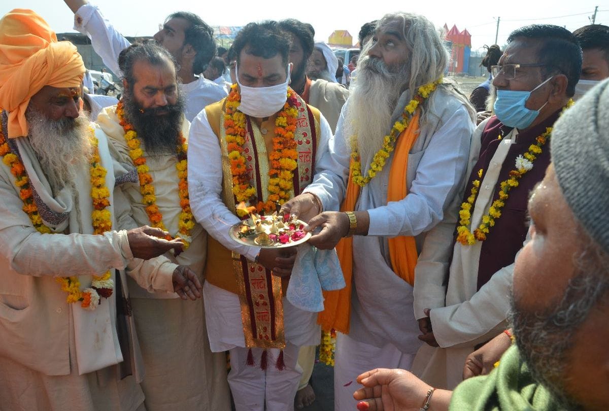 Kumbh purva vaishnav baithak begins in vrindavan