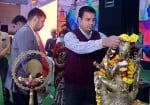 महाराजा सुहेलदेव जयंती समारोह में कार्यक्रम का शुभारंभ करते कमिश्नर गौरव दयाल।
