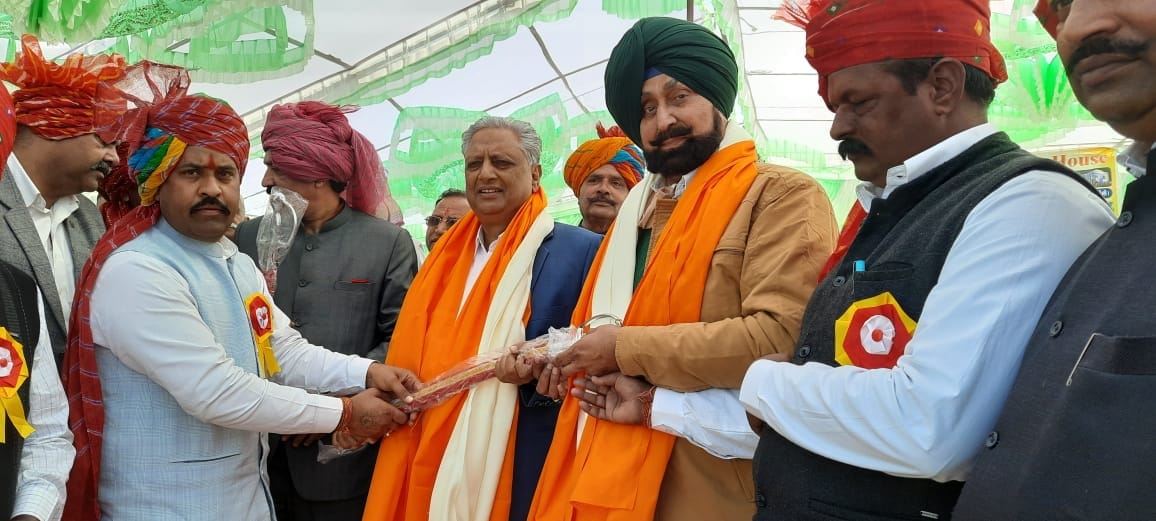 Got a fair organized in the village Gulab Aana