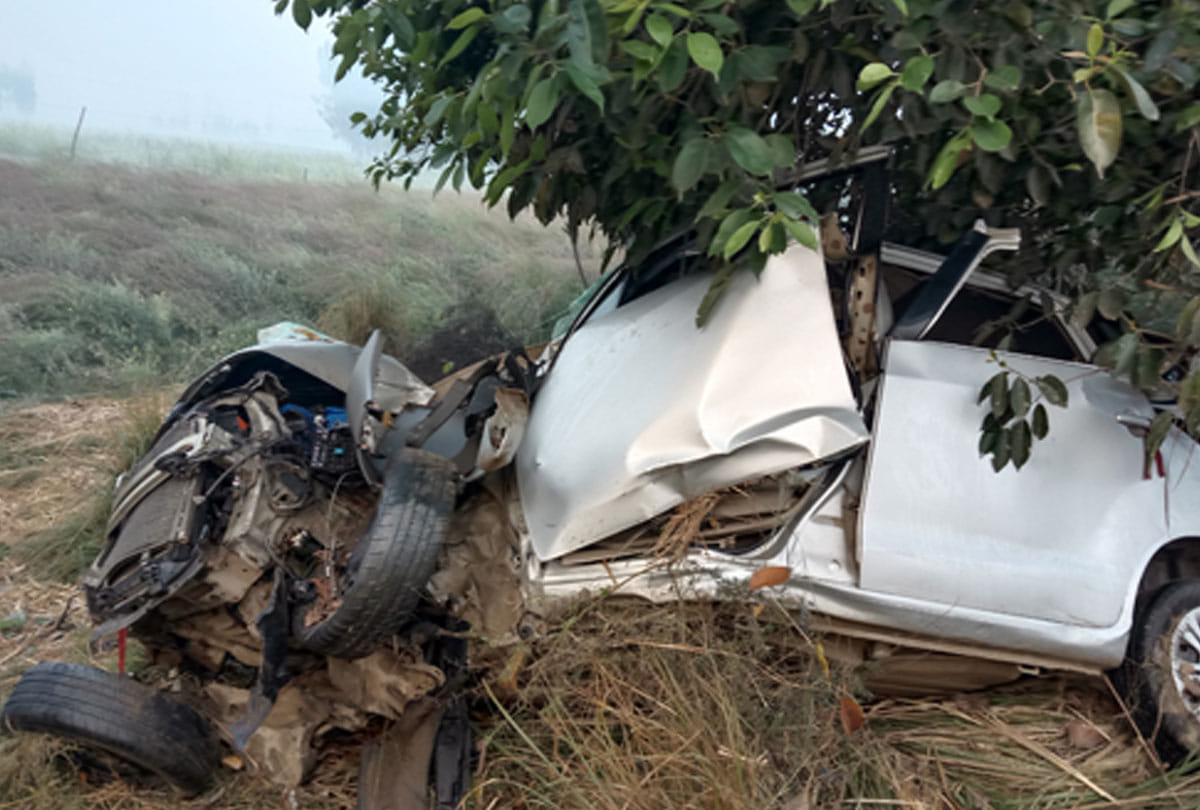 road accident in farrukhabad, one died and two people injured