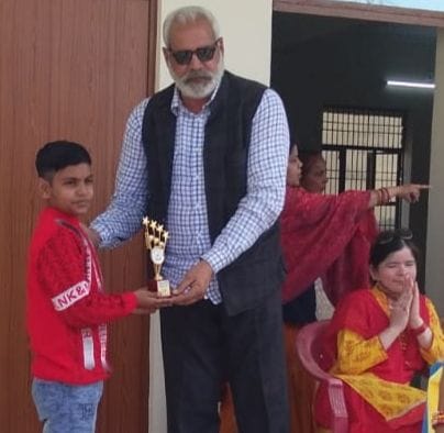 Minhaal, Divyanshi and Aradhya topped in painting competition