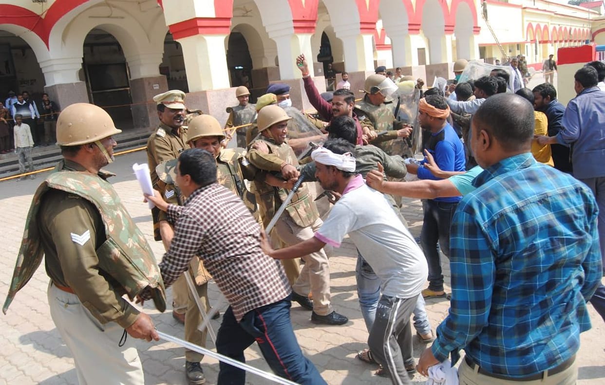 Mockdrills before Farmers' Rail Stop Campaign