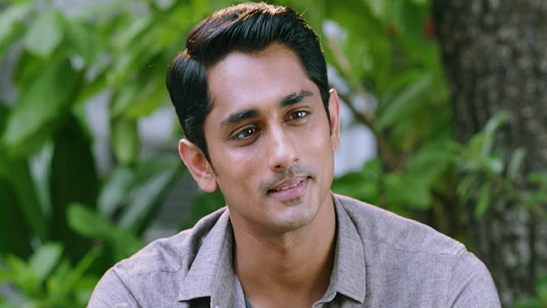 Siddharth south actor said my parents harassed by CISF and airport staff in tamil nadu madurai