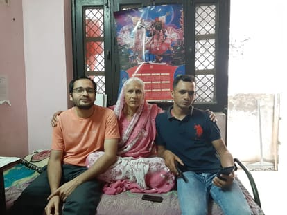 Sunil Singh of Ballia got selected in UP PCS 2019