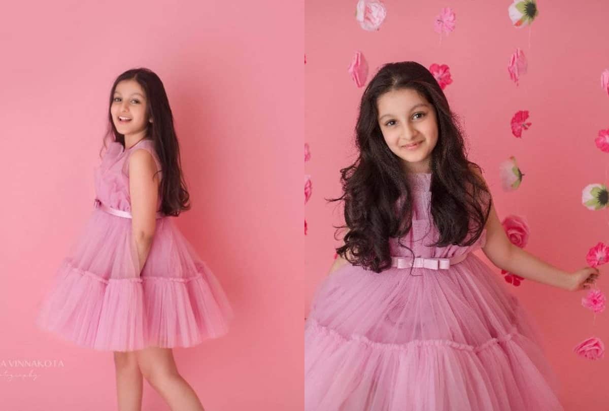 Mahesh Babu Wife Namrata Shirodkar Warns People About Daughter Sitara Fake Instagram Account Cops Launch Probe