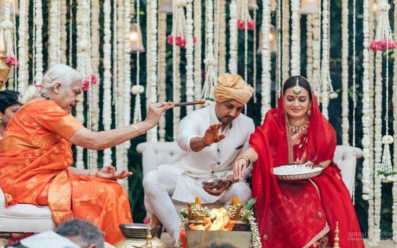 Dia mirza gave reply to user who asked why she did not reveal her pregnancy news before getting married