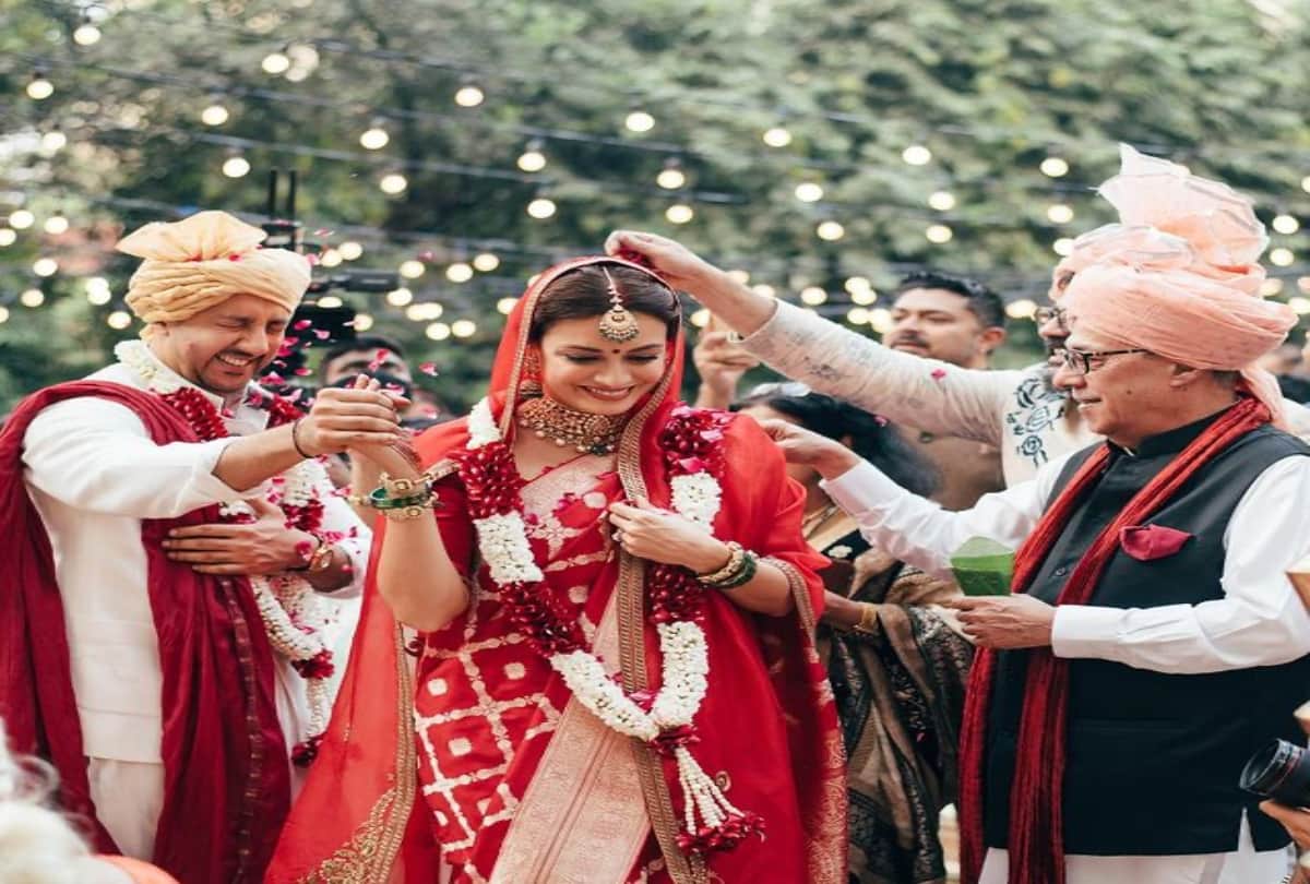 Dia mirza is looking gorgeous in yellow bridal look see her mehandi ceremony unseen photos