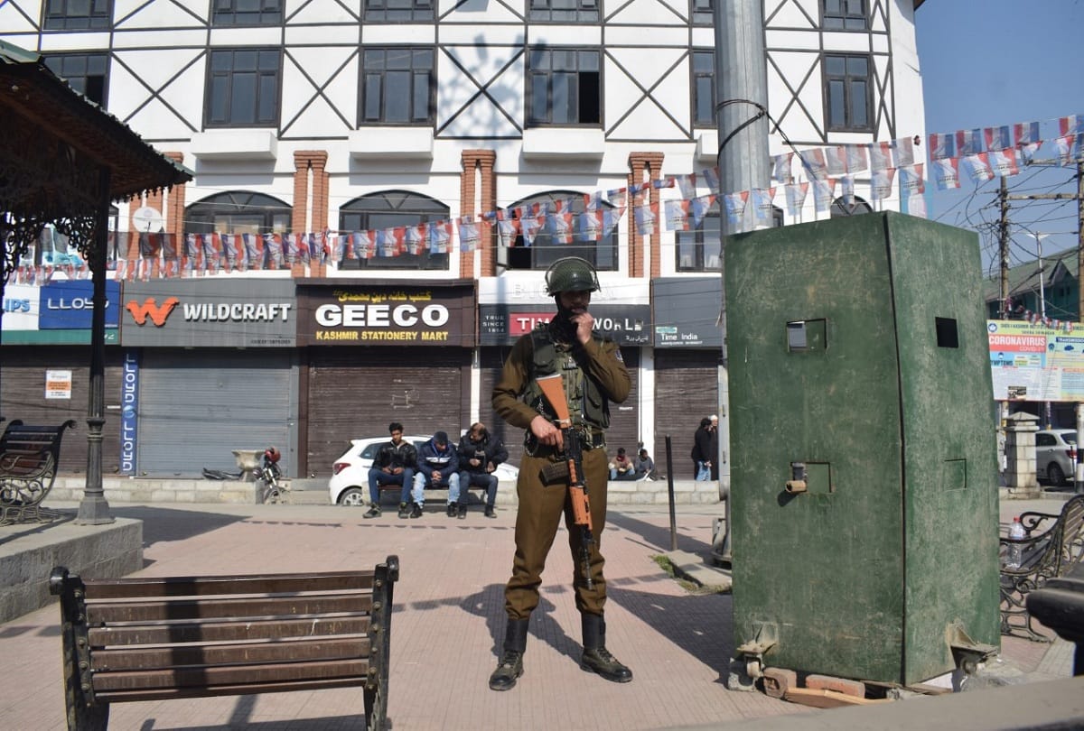 foreign diplomats reached jammu kashmir to experience situation