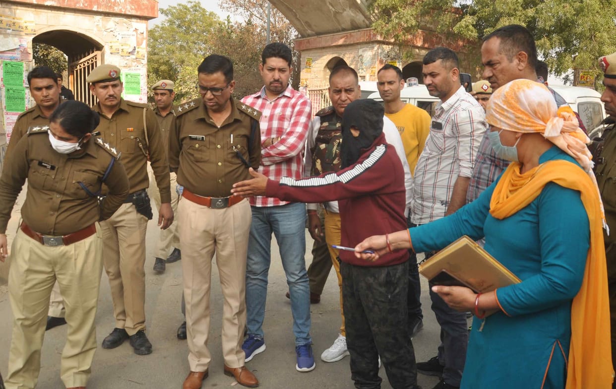 Jat college arena massacre - playing innocent Sartaj in his lap, then shot