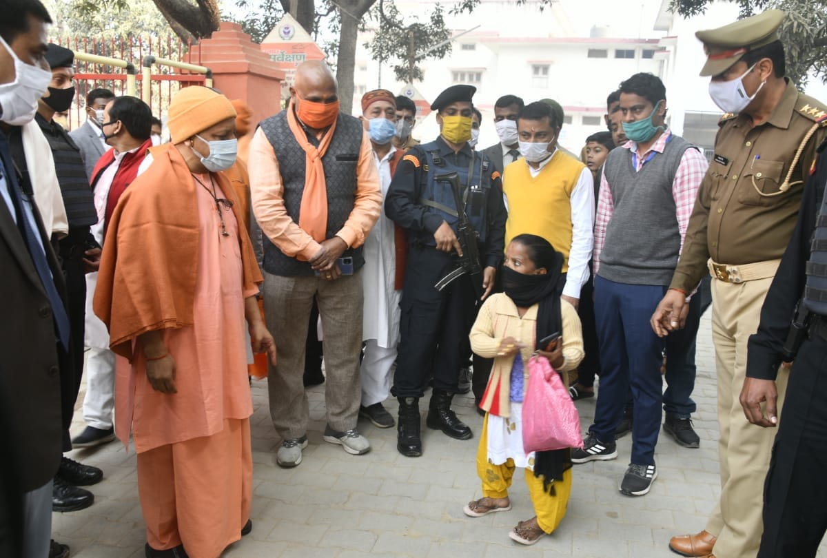 UP CM Yogi Adityanath listened to people problems in janta darbaar at Gorakhnath temple