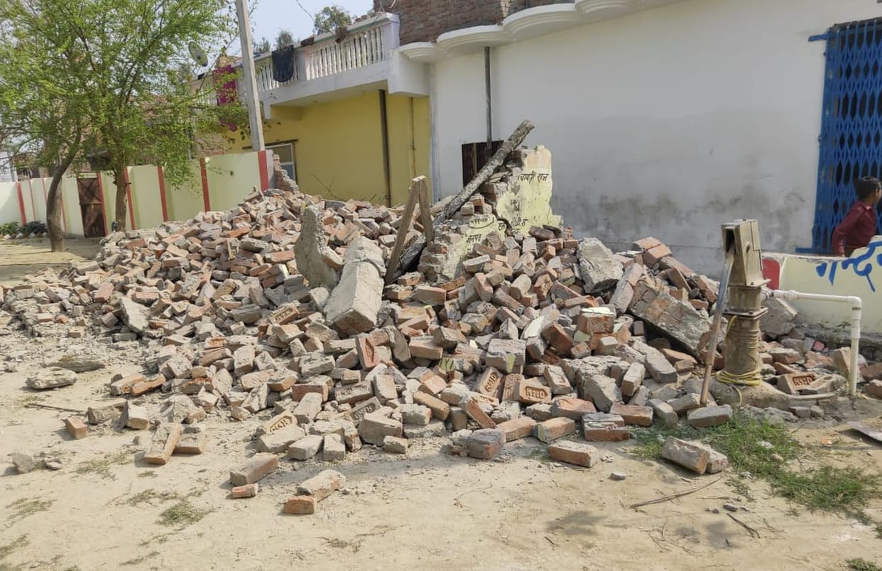 School kitchen collapses, headmaster survives