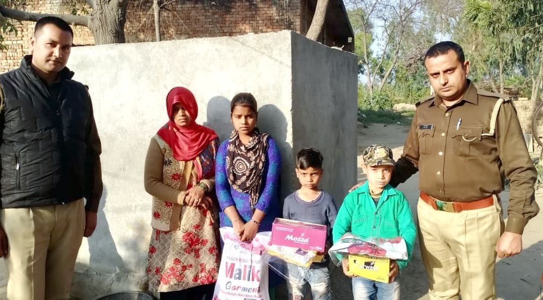 Soldiers helped the poor family financially