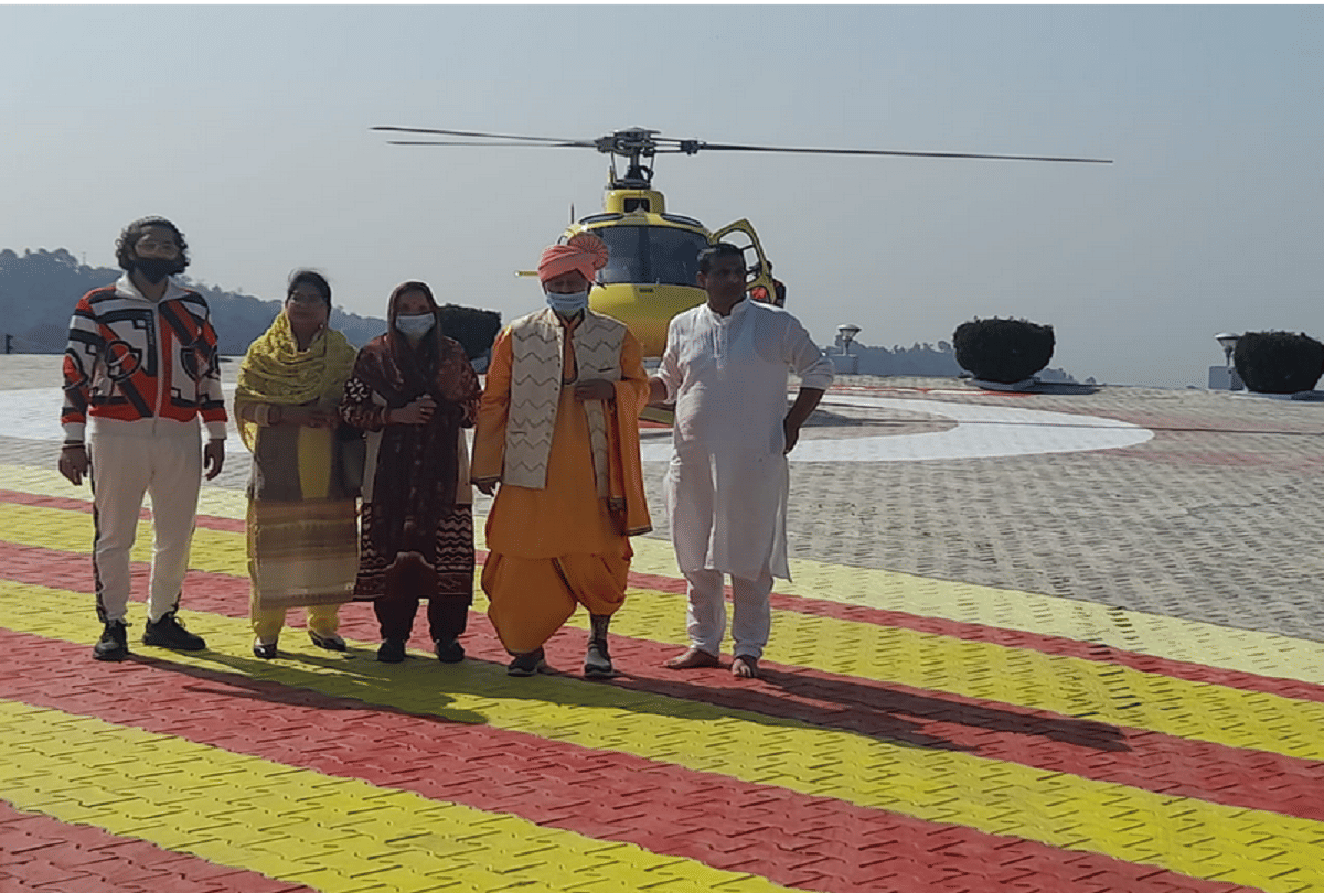 people took blessings at devsthan in jsmmu kashmir