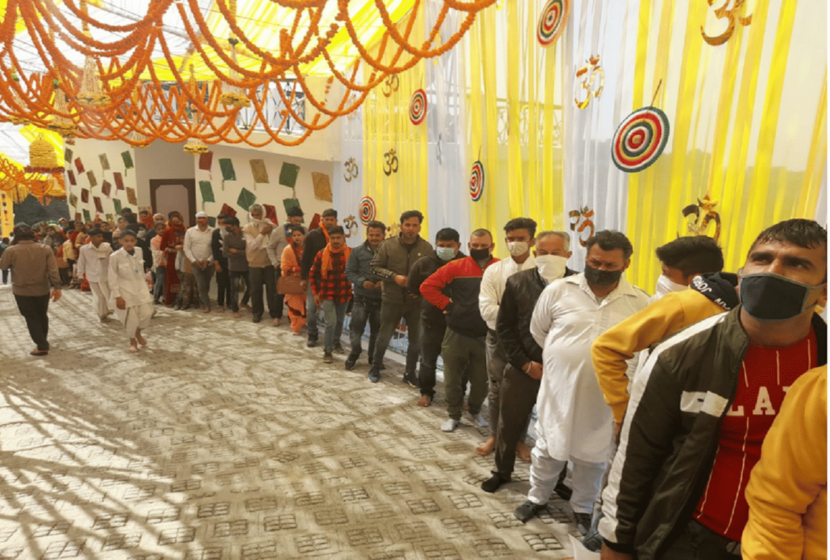 people took blessings at devsthan in jsmmu kashmir