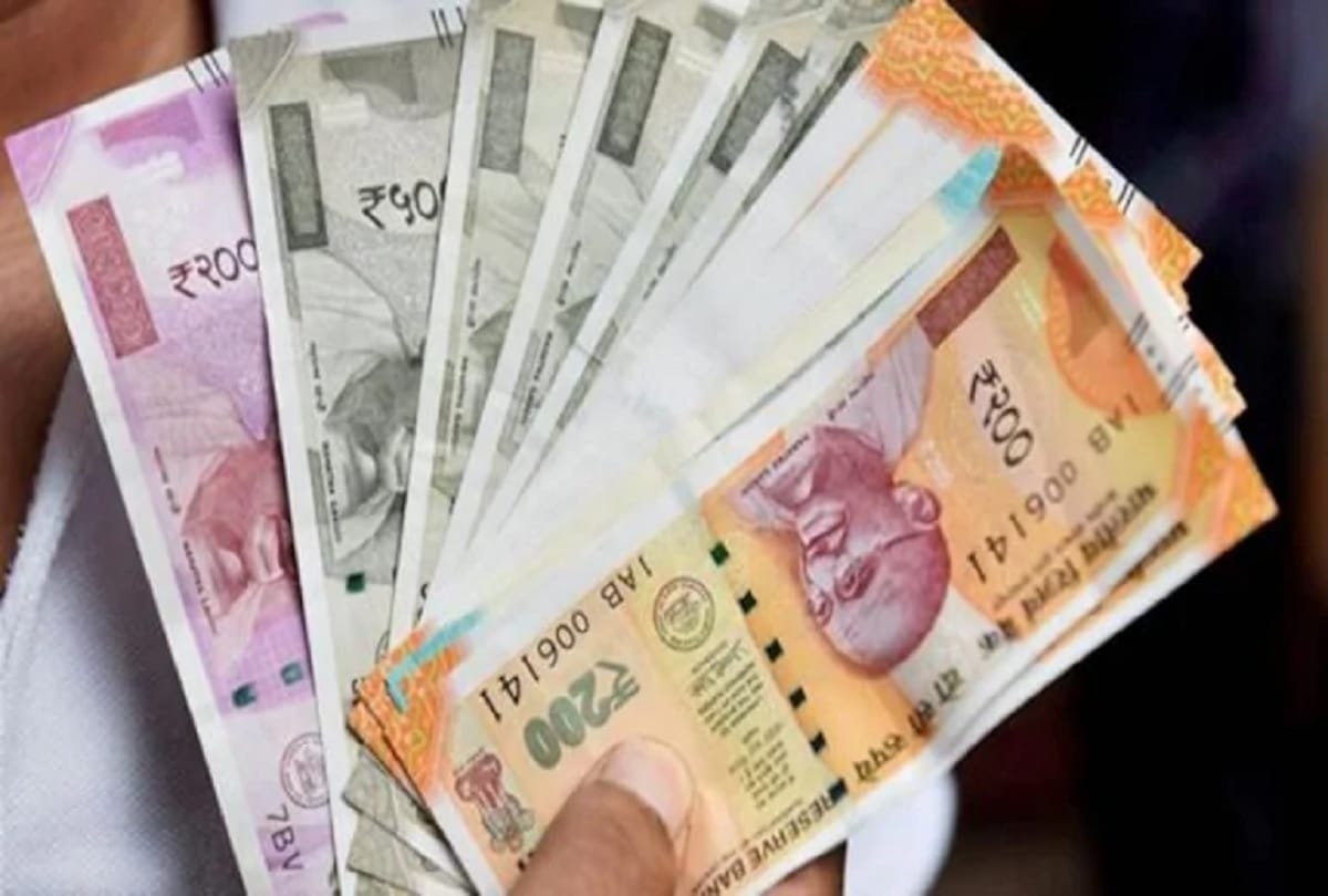 Andhra pradesh businessman Bijli Jamalayya hides his life savings in trunk but termites finish off Rs 5 lakh