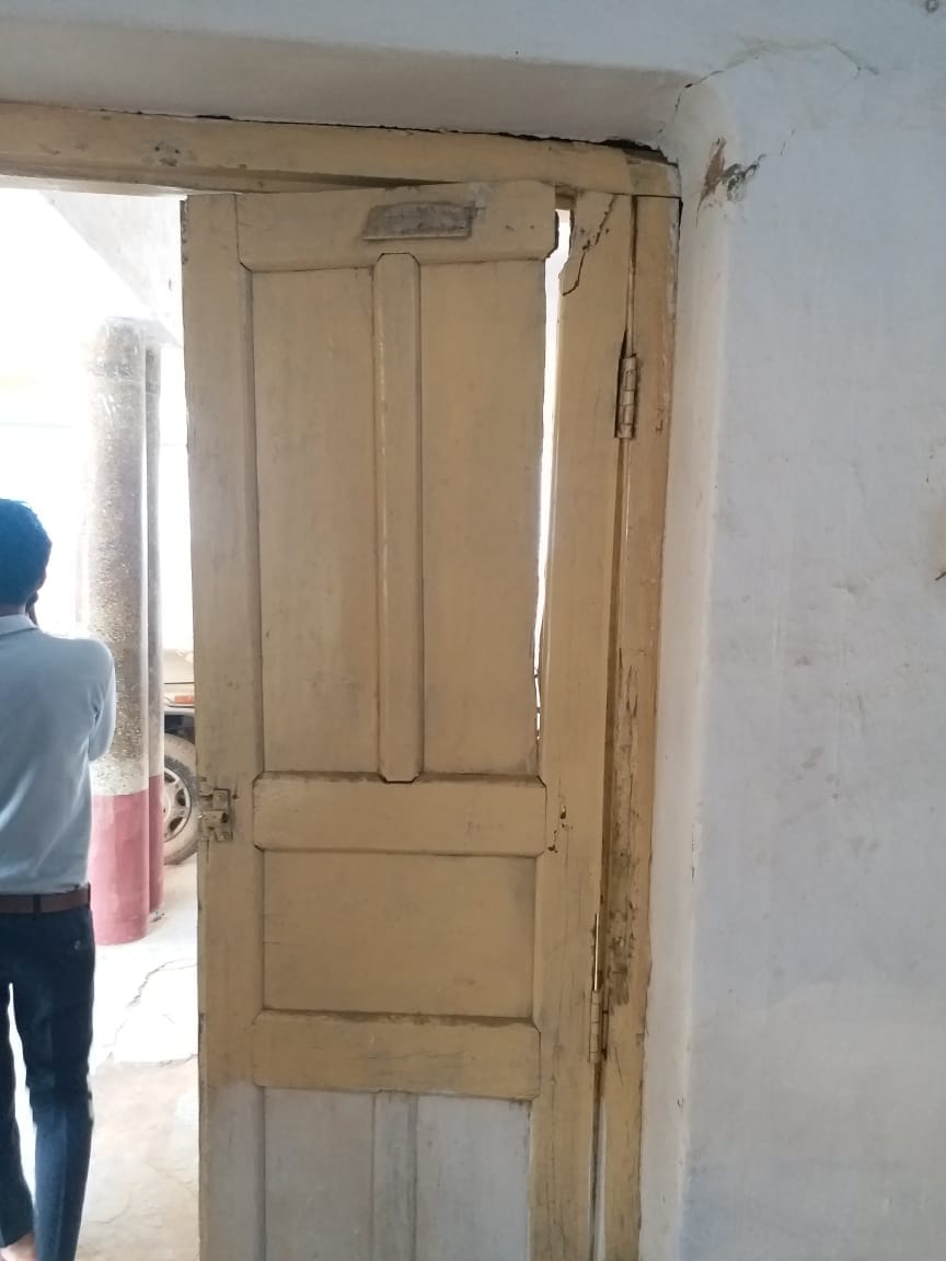 Azamgarh ARTO office was severely sabotage