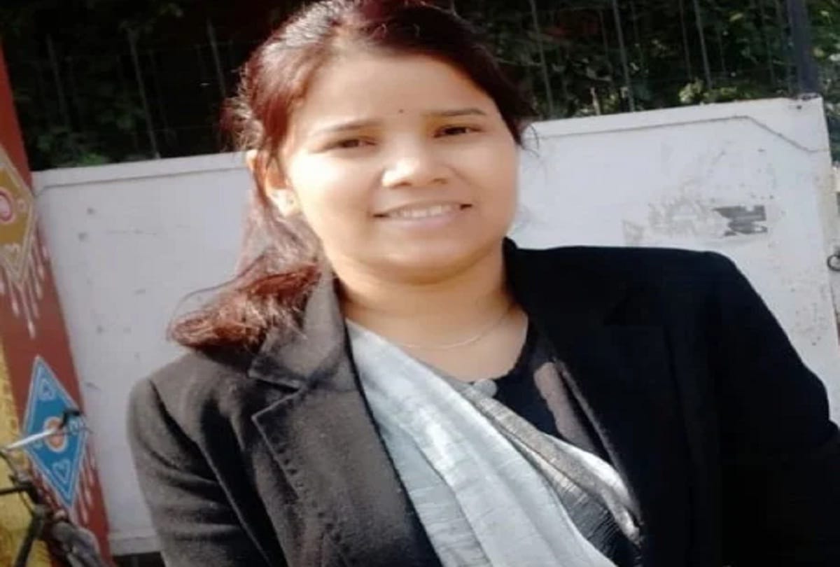 after three time failure in upsc, neelam got success in uppsc at first attempt