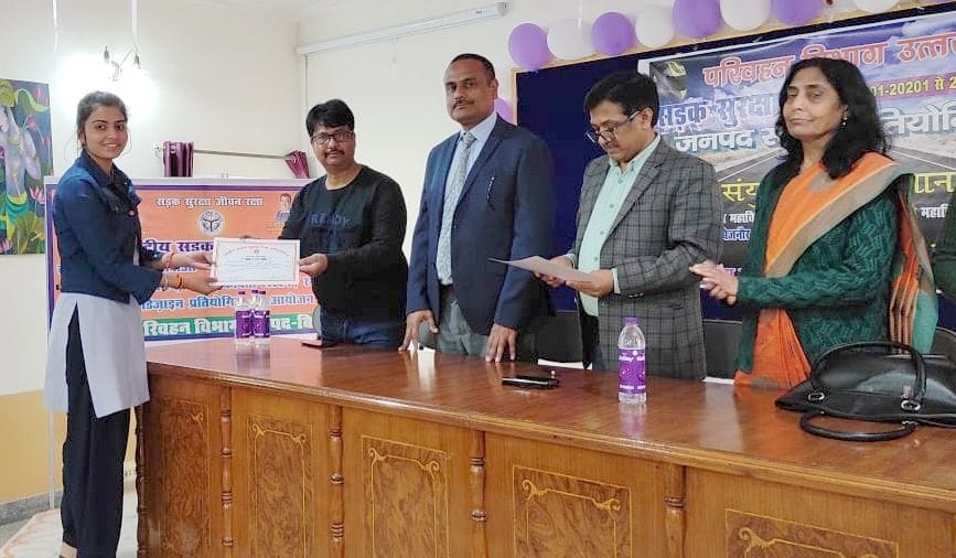 Anjum first in painting competition