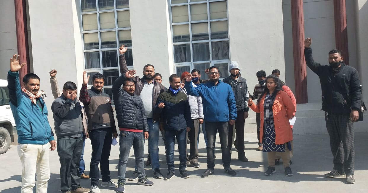 Ministerial staff angry over ignoring of movement