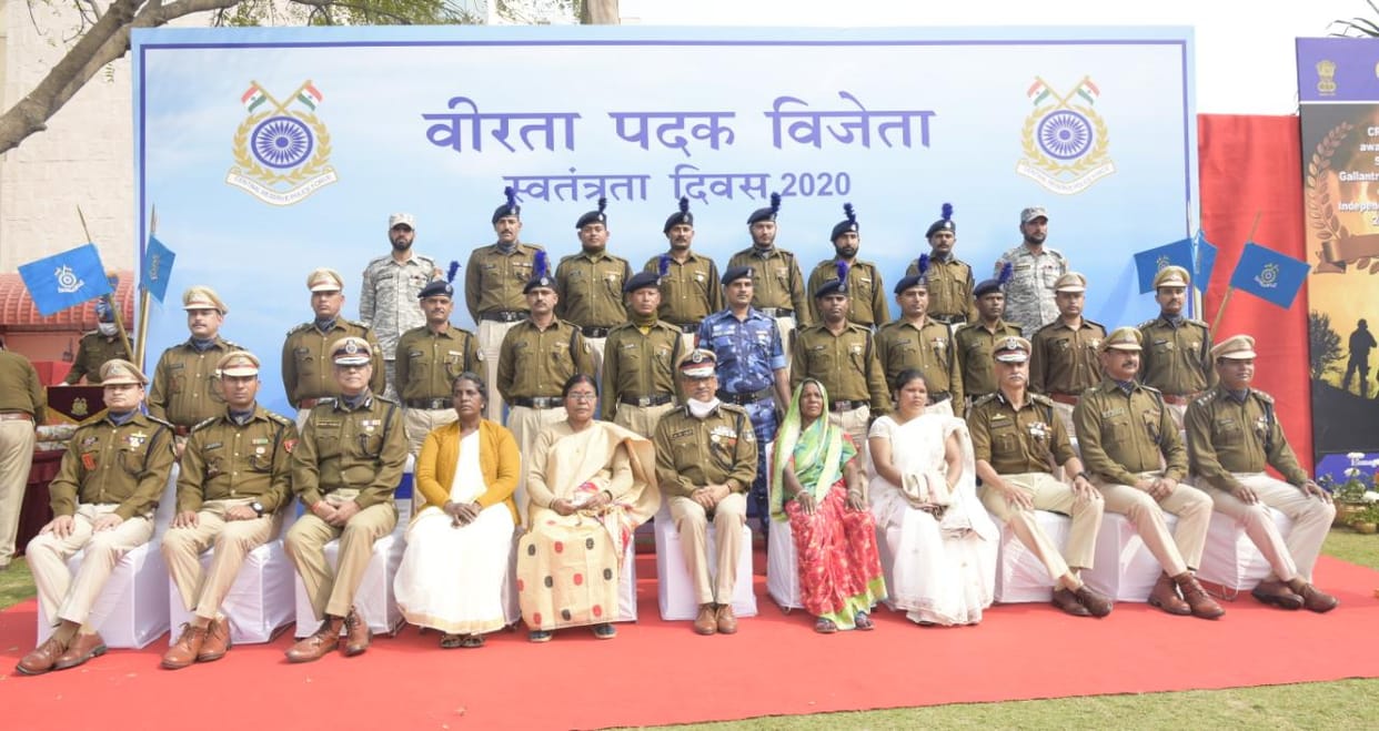 CRPF DG Dr Maheshwari honored the families of posthumously gallantry awards winners