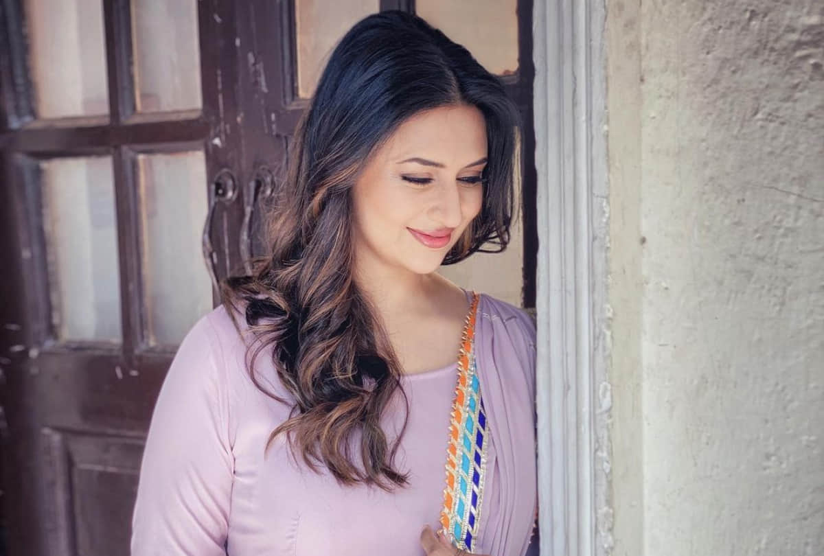 divyanka tripathi latest look in pink saree