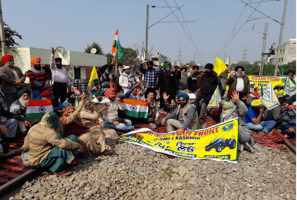 Jammu and Kashmir: Vande bharat stopped due to farmer movement in jammu