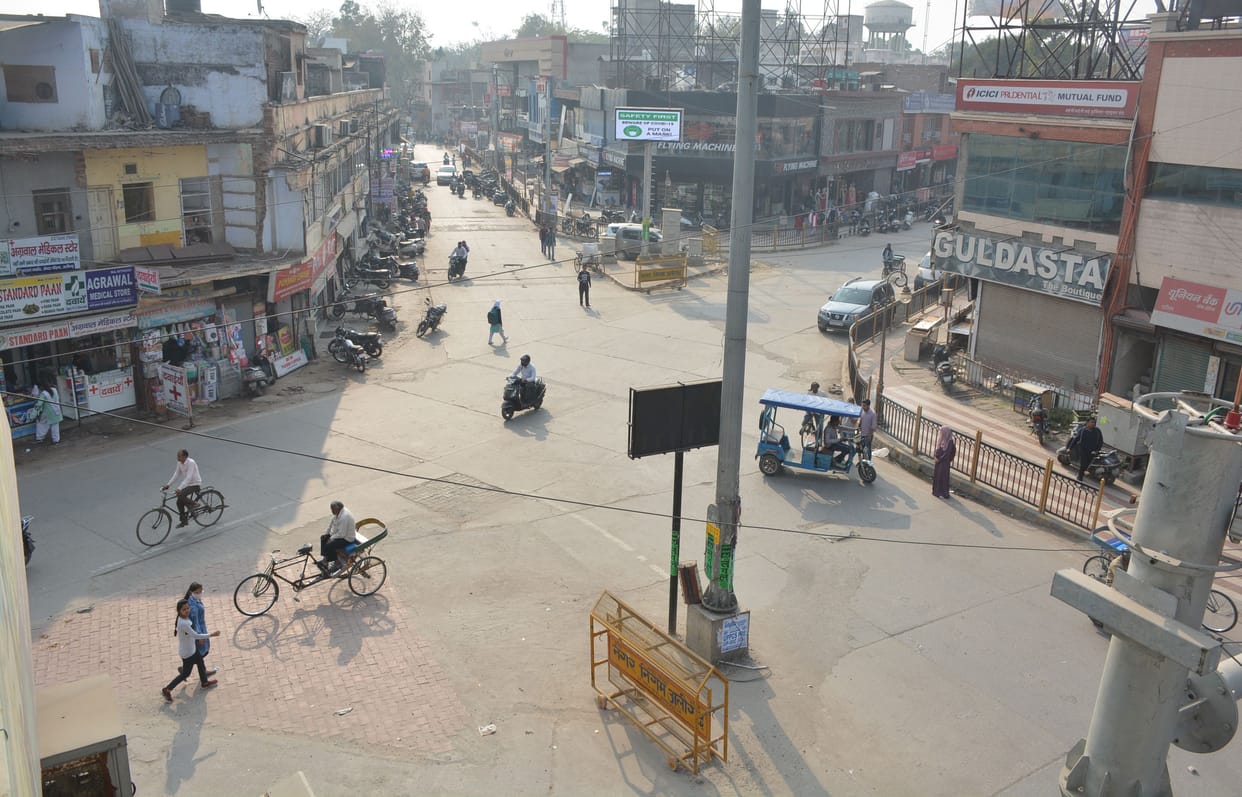 atal vihari bajpayee and ganesh shankar statue will estable at centre point