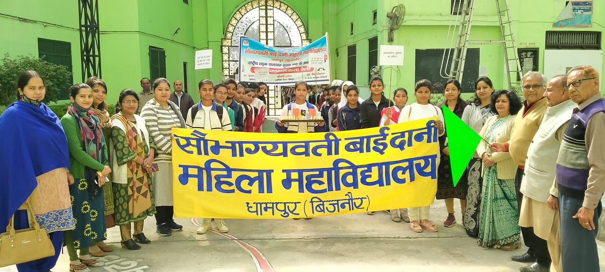 Students organized a traffic awareness rally in Dhampur