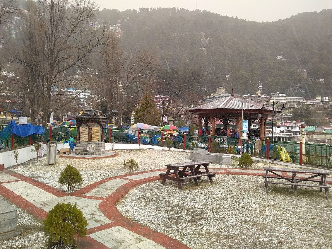 Snow falls in Mukteshwar and Ramgarh