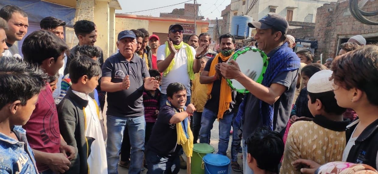 Put dry and wet garbage in separate dustbins