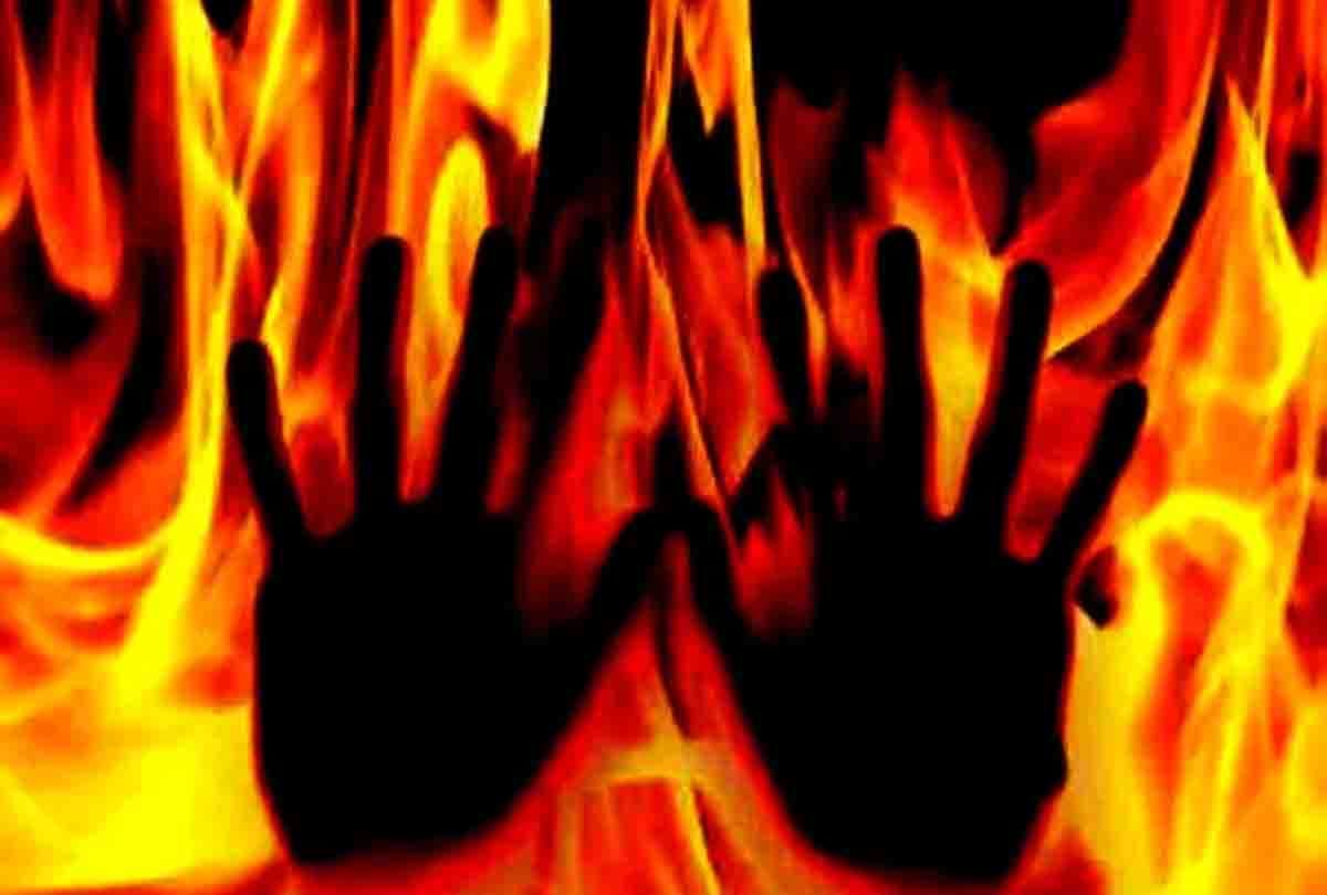 Kanpur: Drunk husband attempts to burn wife alive by putting kerosene
