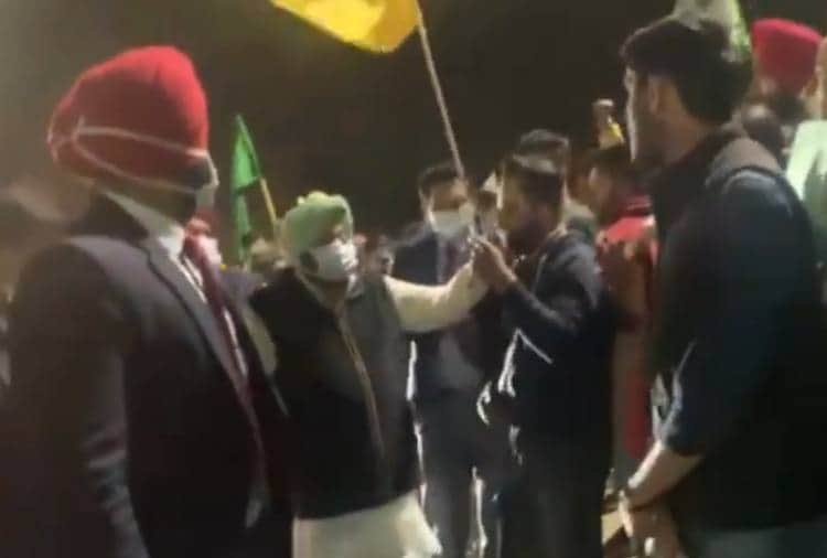 Punjab CM Amarinder Singh reached Farmers Protest Site Matka Chowk In Chandigarh