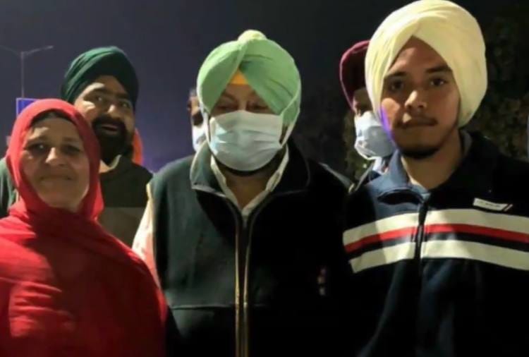 Punjab CM Amarinder Singh reached Farmers Protest Site Matka Chowk In Chandigarh