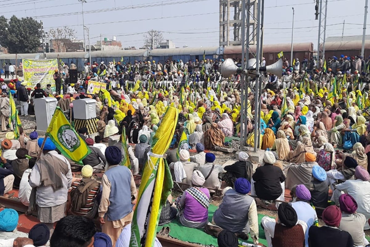 Punjab: Farmers will stop trains for three hours on January 29