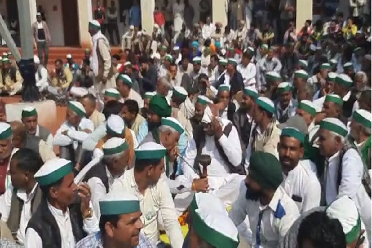 Kisan Movement Update: BKU leaders and workers reached to tapri railway station at Saharanpur and will stop the train in West Uttar Pradesh