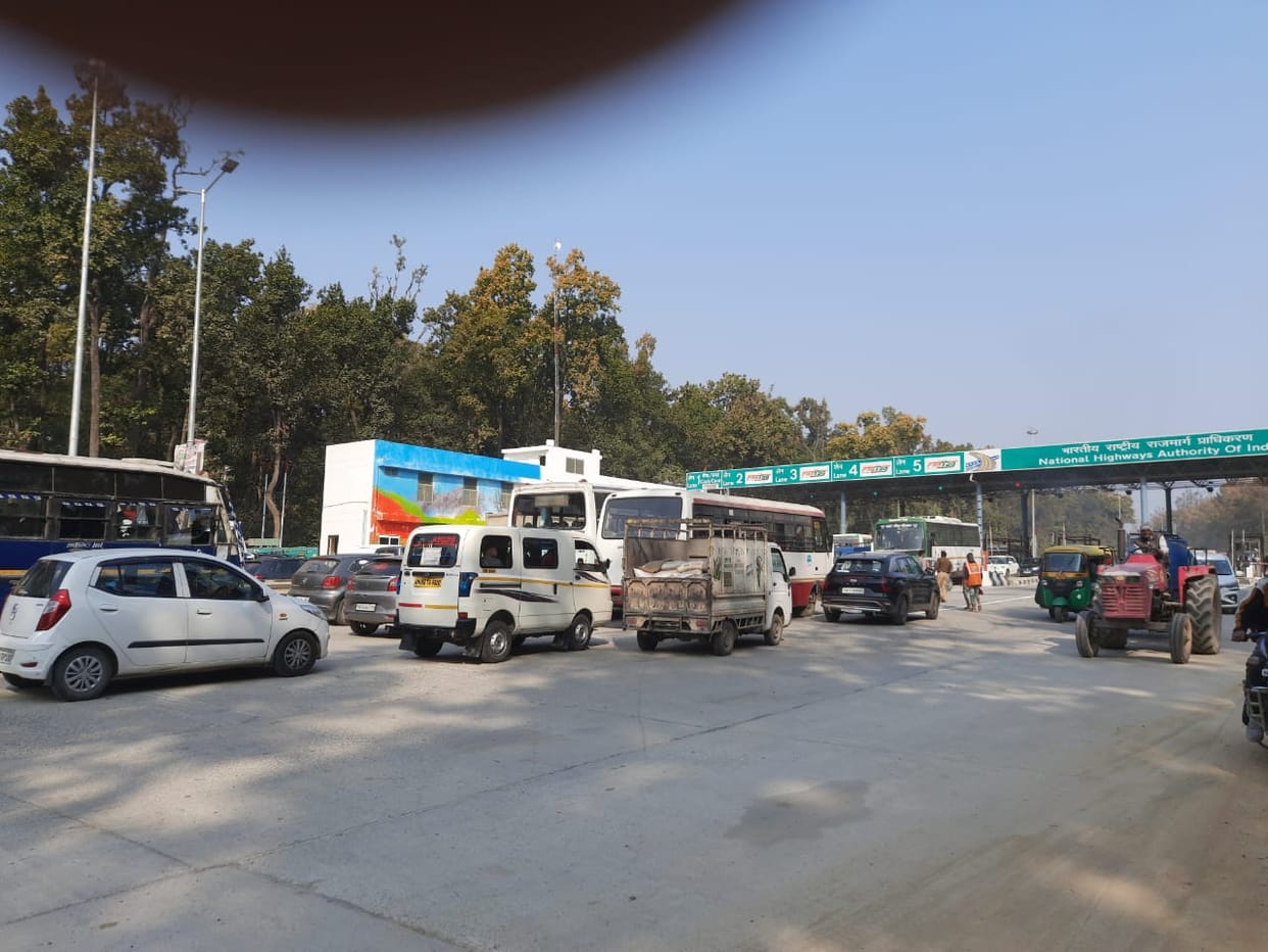 dehradun news : From today double tax on without fastag at lachhiwala toll plaza
