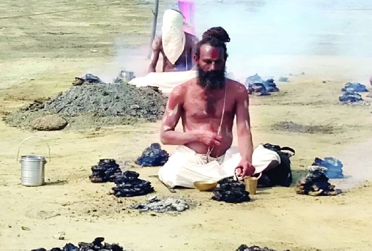 Vrindavan Mathura Kumbh Mela 2021 News: mathura vrindavan kumbh mela 2021 sadhus performing dhuni sadhana in vrindavan