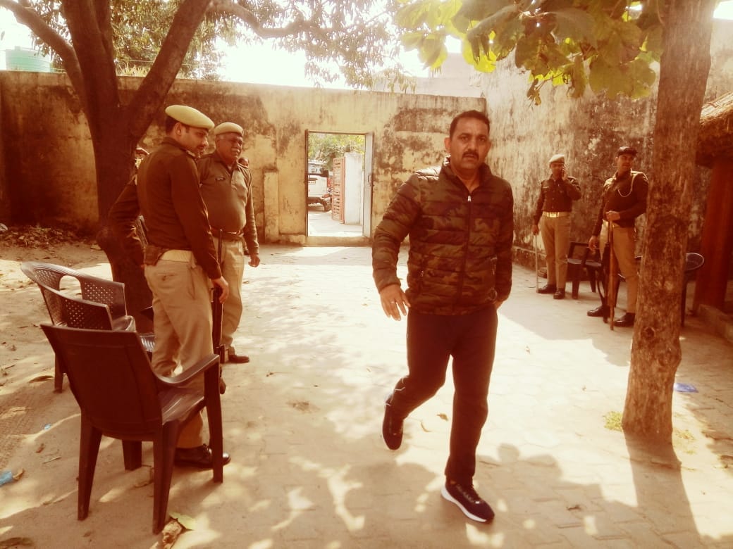 Administration alert to stop Chandrasekhar from going to Unnao