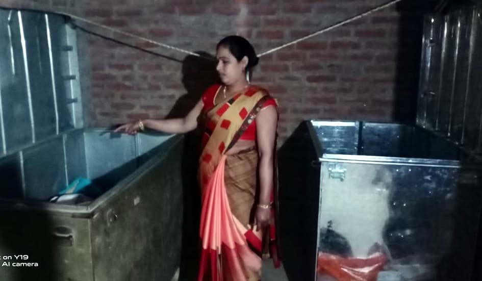 ghar aur mandir ko choron ne banaaya nishaana