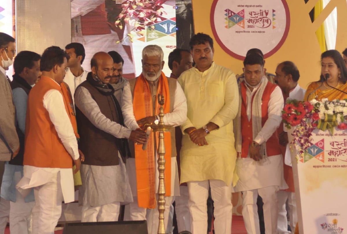 BJP state president Swatantra Dev Singh visit in Basti mahotsav basti