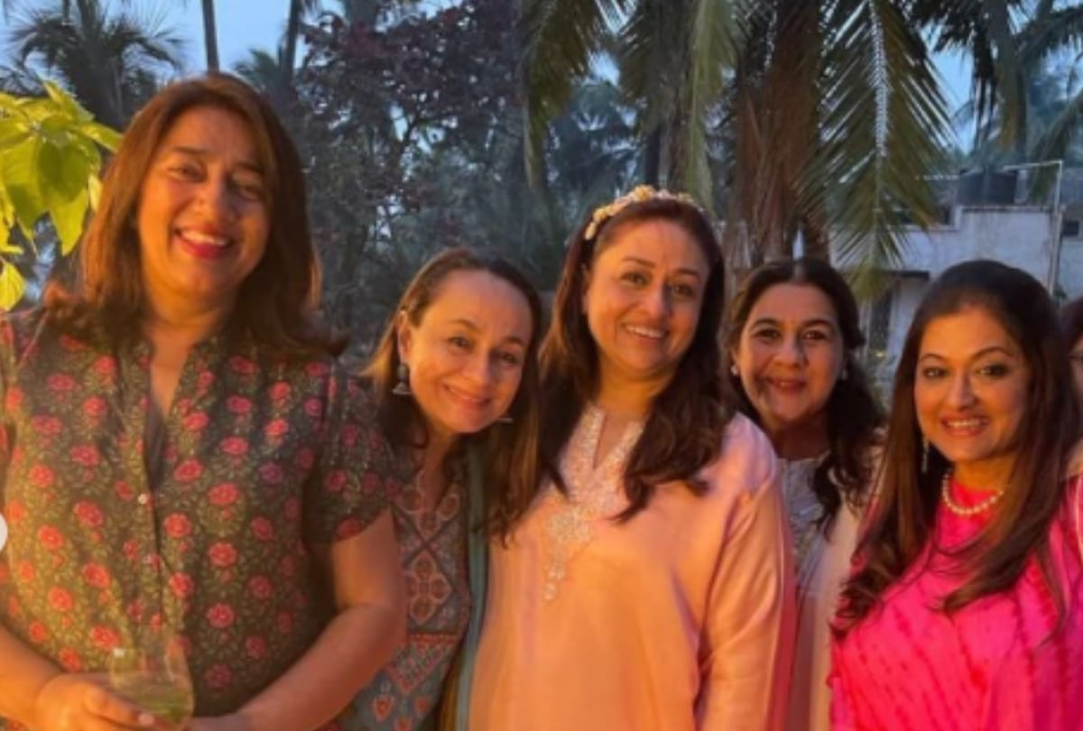 Soni Razdan and Amrita Singh attend JP Dutta's daughter Nidhi's bridal shower