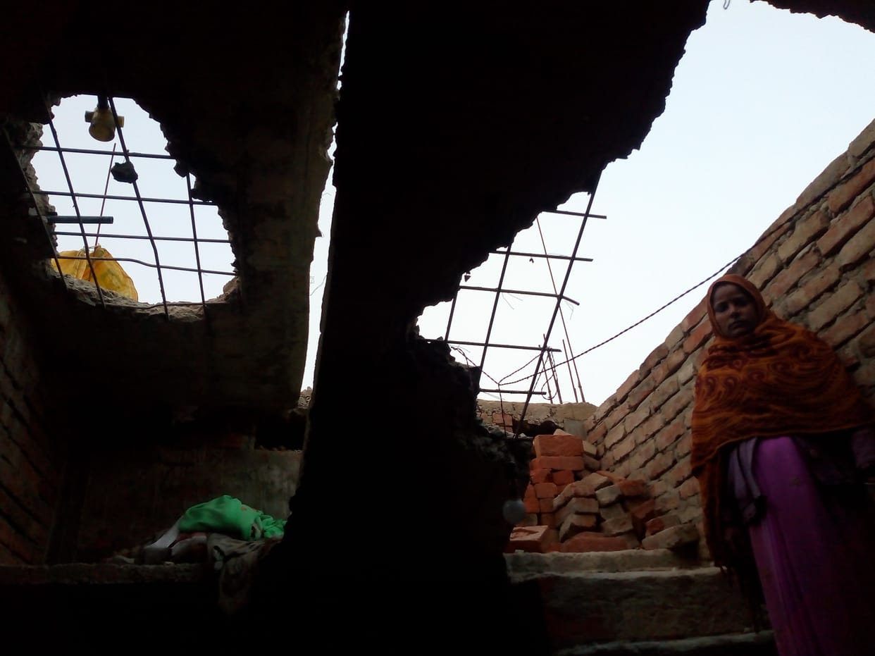 The roof of PM house fell as soon as the cam opened
