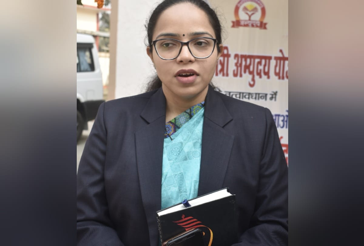 Special struggle story of UP Gorakhpur IAS Anuj Malik latest photos