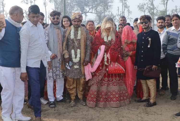 Groom And Bride Farewell By Helicopter in Bhiwani Of Haryana