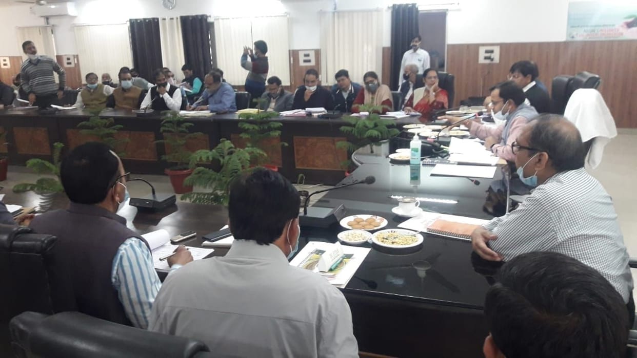 Hathras: DM unhappy over land not being earmarked for playground in Gram Panchayats